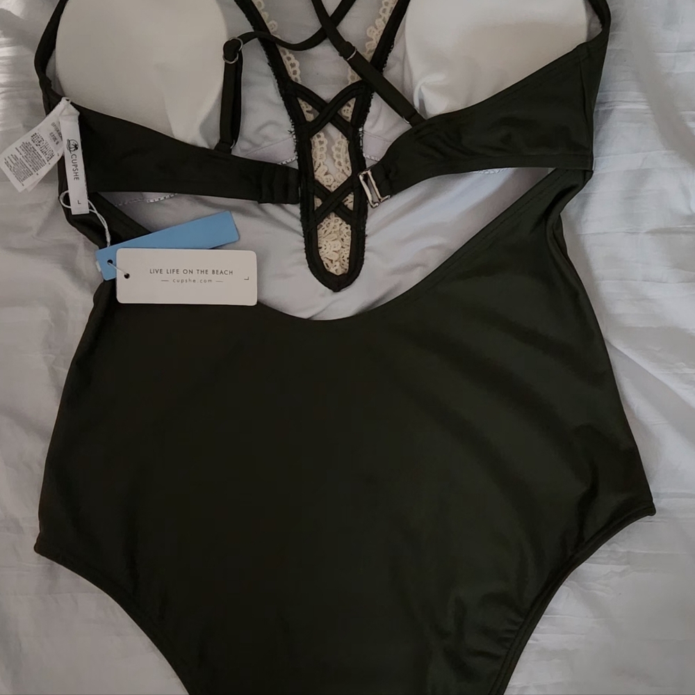 Bathing suit - Picture 4 of 7